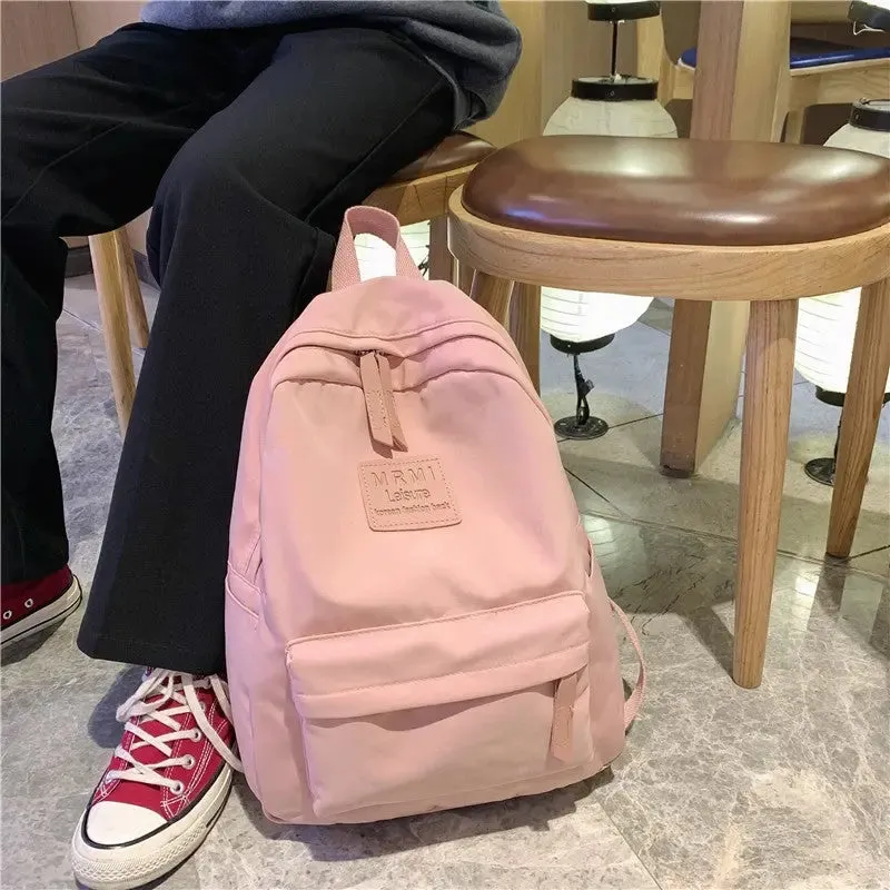 Mochila Pequena e Prática: Ideal para o Dia a Dia!