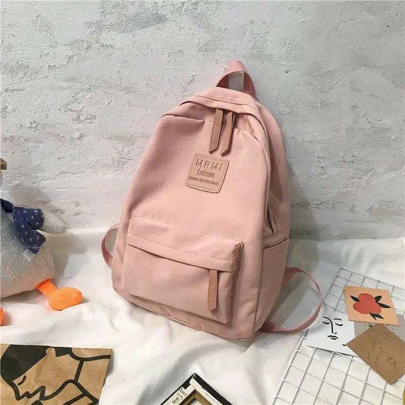 Mochila Pequena e Prática: Ideal para o Dia a Dia!