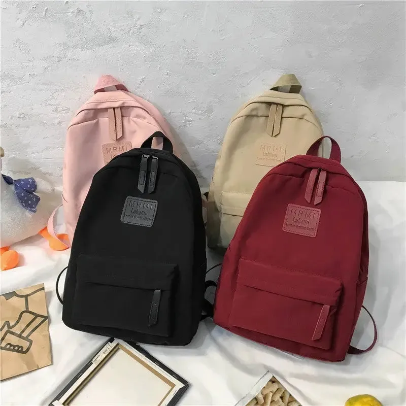 Mochila Pequena e Prática: Ideal para o Dia a Dia!