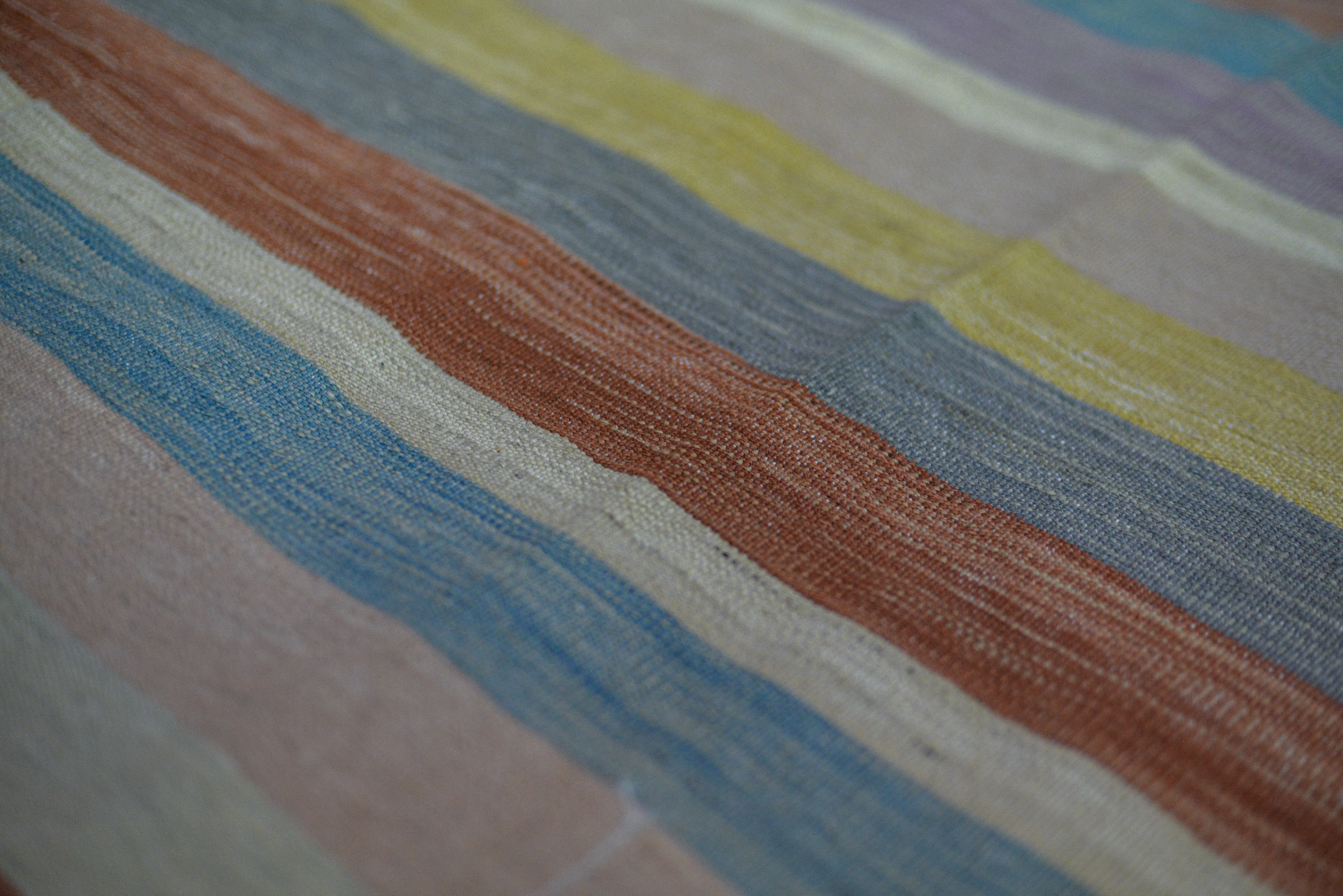 Modern Kilim 4'9" x 6'6"