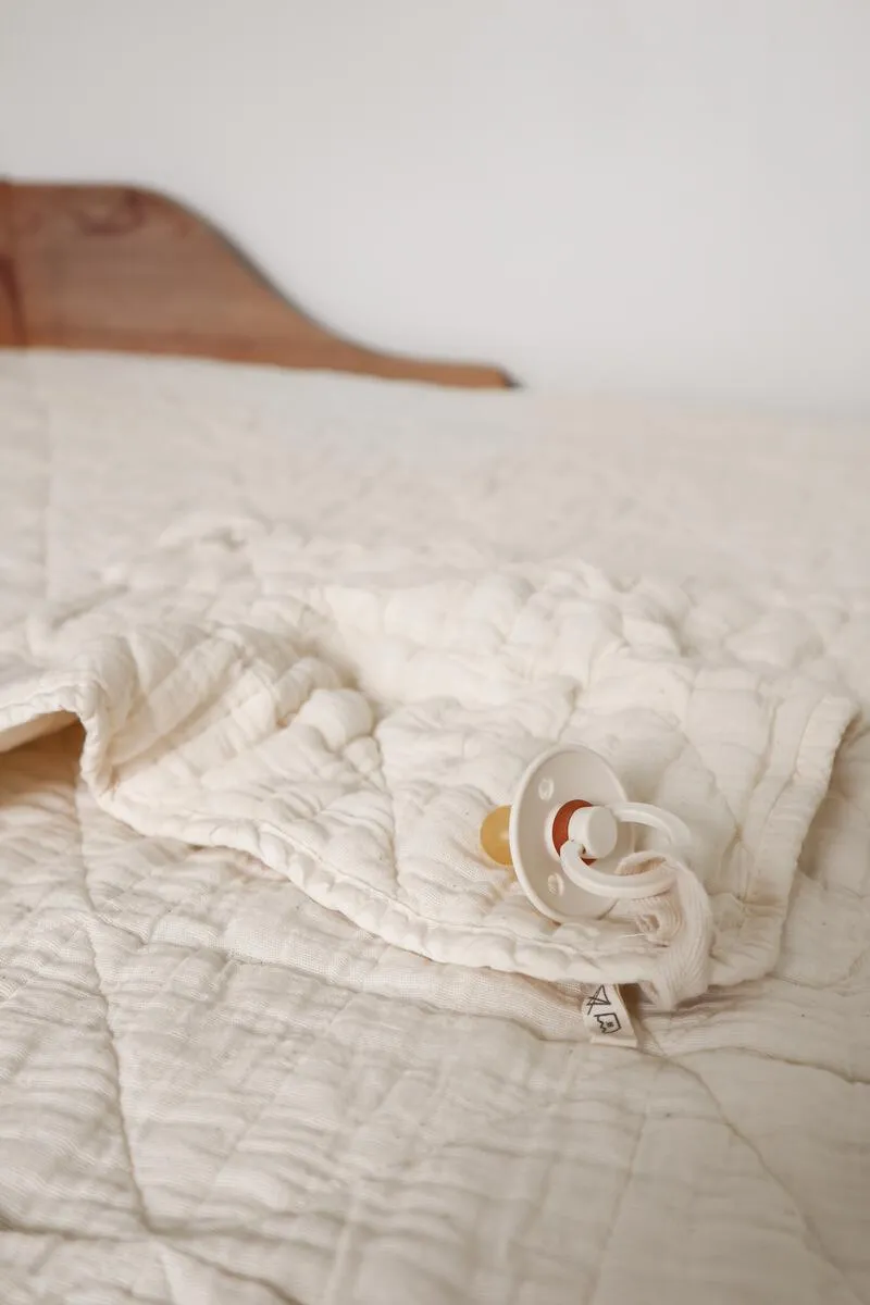 NEW GRAIN QUILTED MINI LOVIE || NATURAL