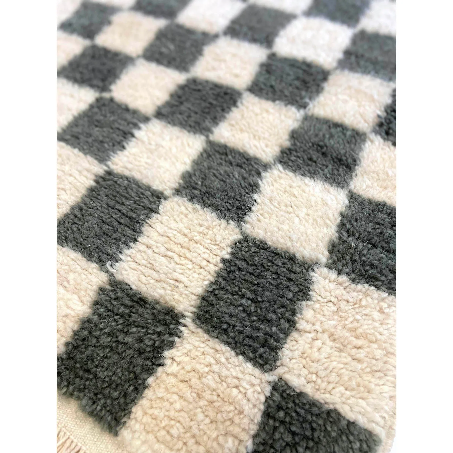 No. 704 | 2' 2" x 3' 4"