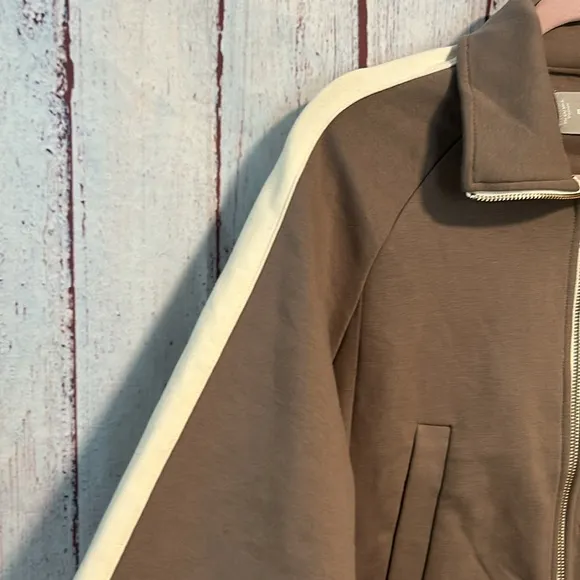 NWOT Everlane The Dream Zip Up