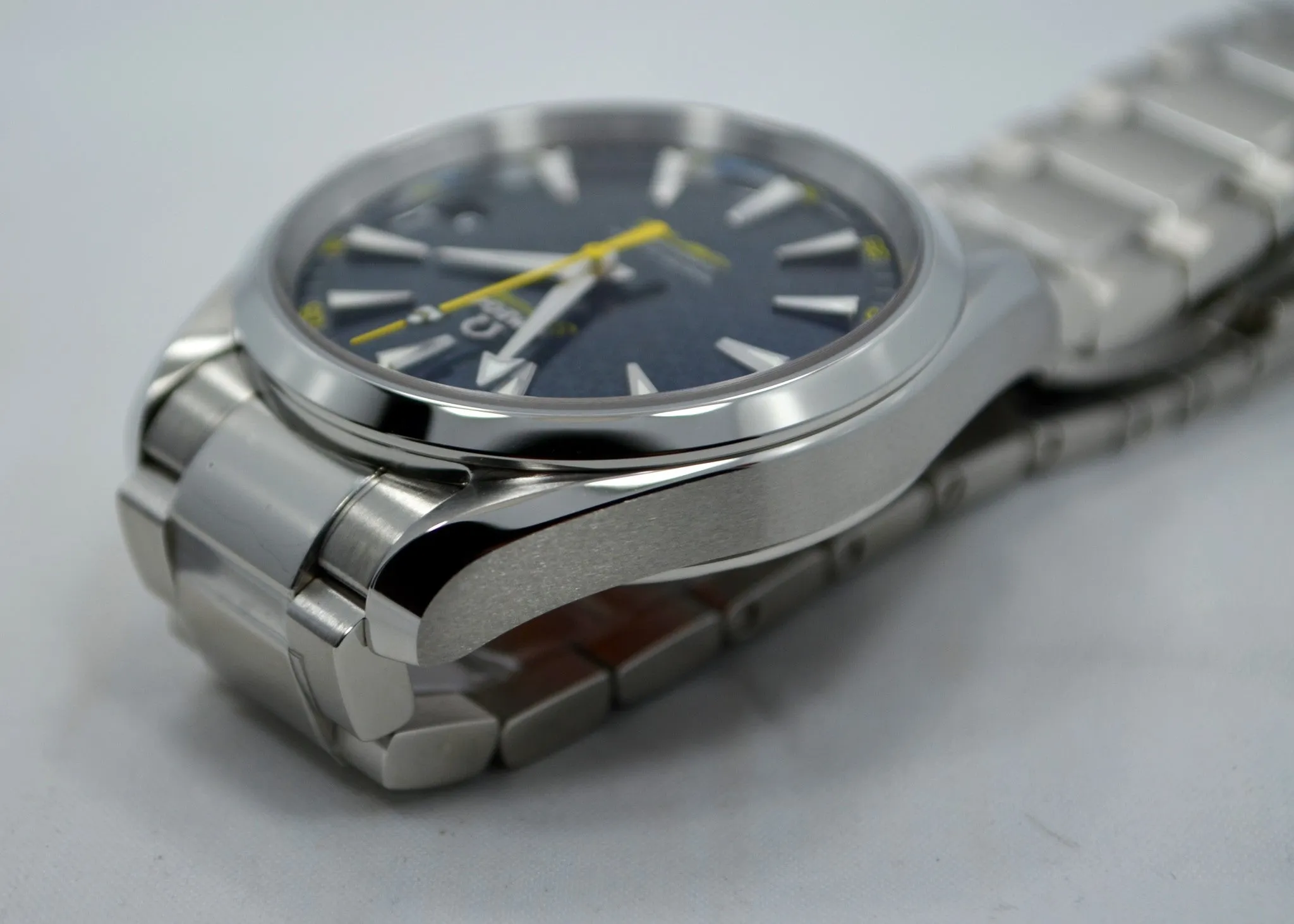 Omega Seamaster Aqua Terra James Bond SPECTRE 231.10.42.21.03.004 Steel Watch