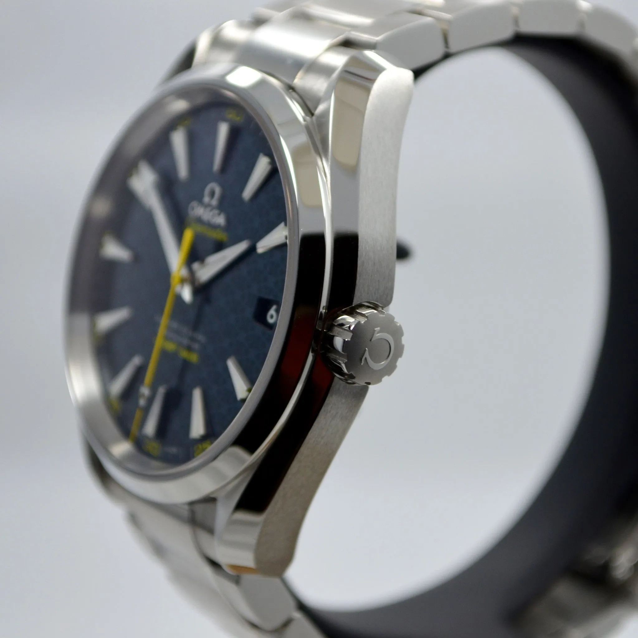 Omega Seamaster Aqua Terra James Bond SPECTRE 231.10.42.21.03.004 Steel Watch