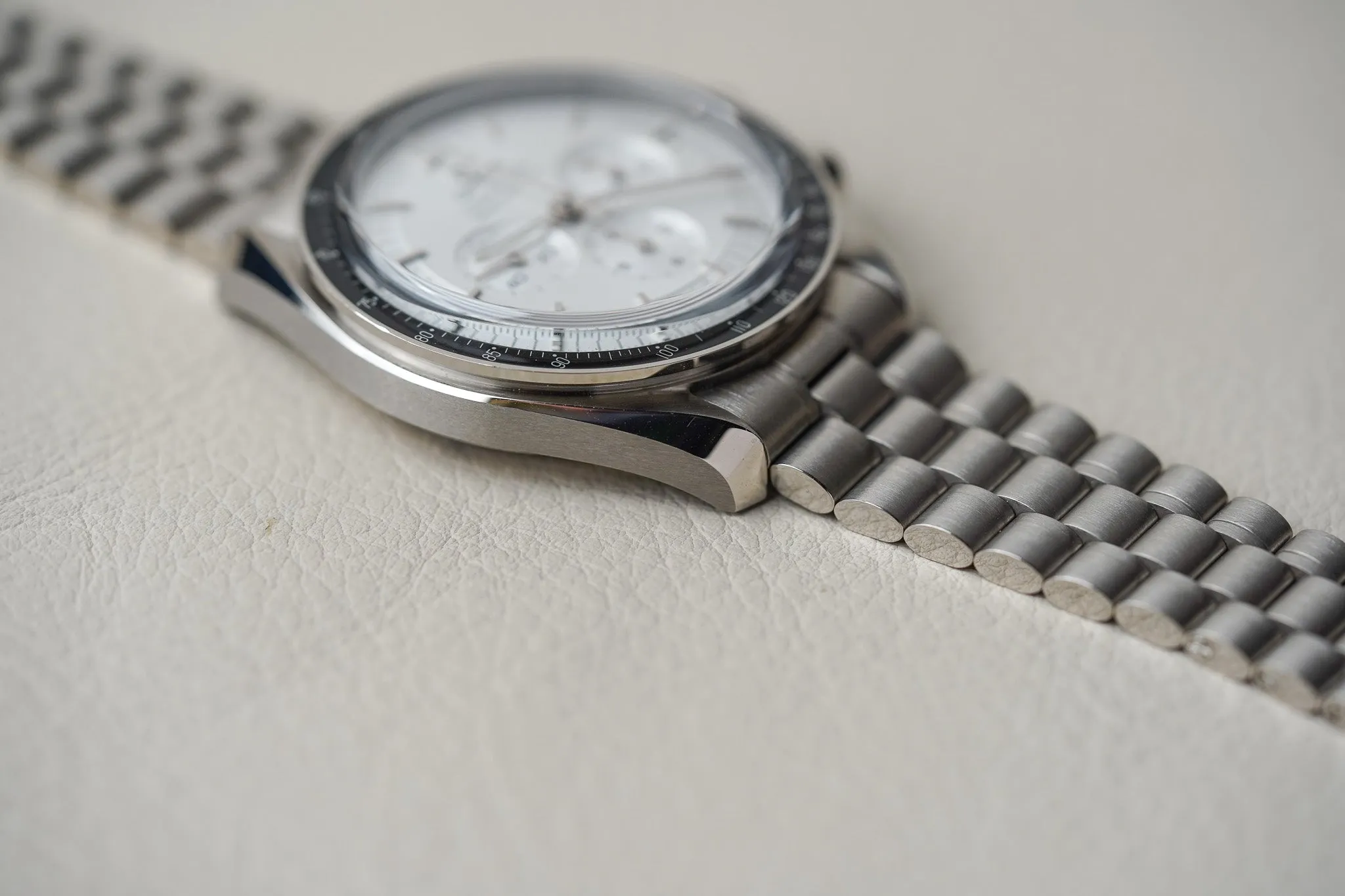 Omega Speedmaster Canopus Gold 310.60.42.50.02.001