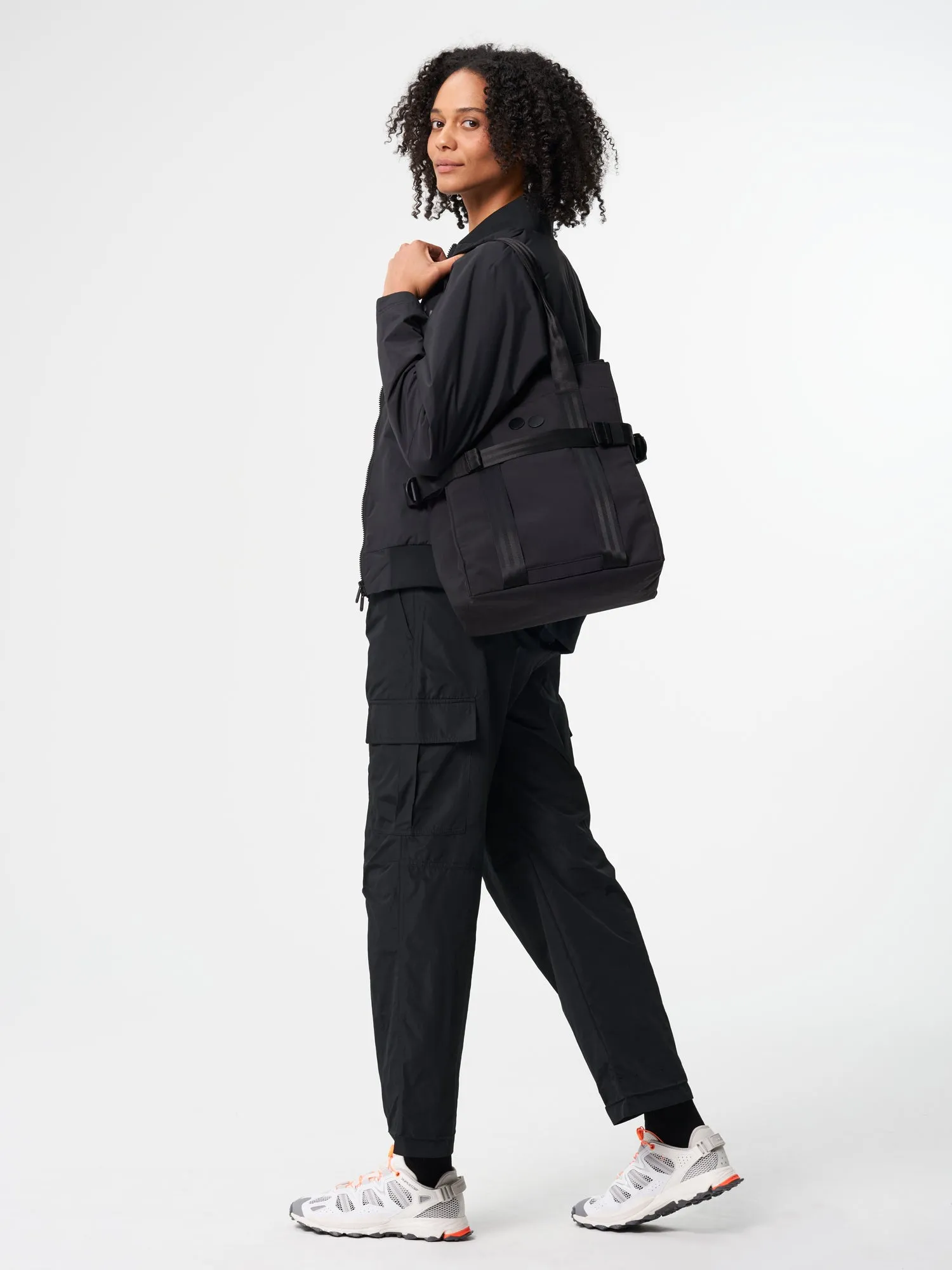 Pendik TB - Solid Black