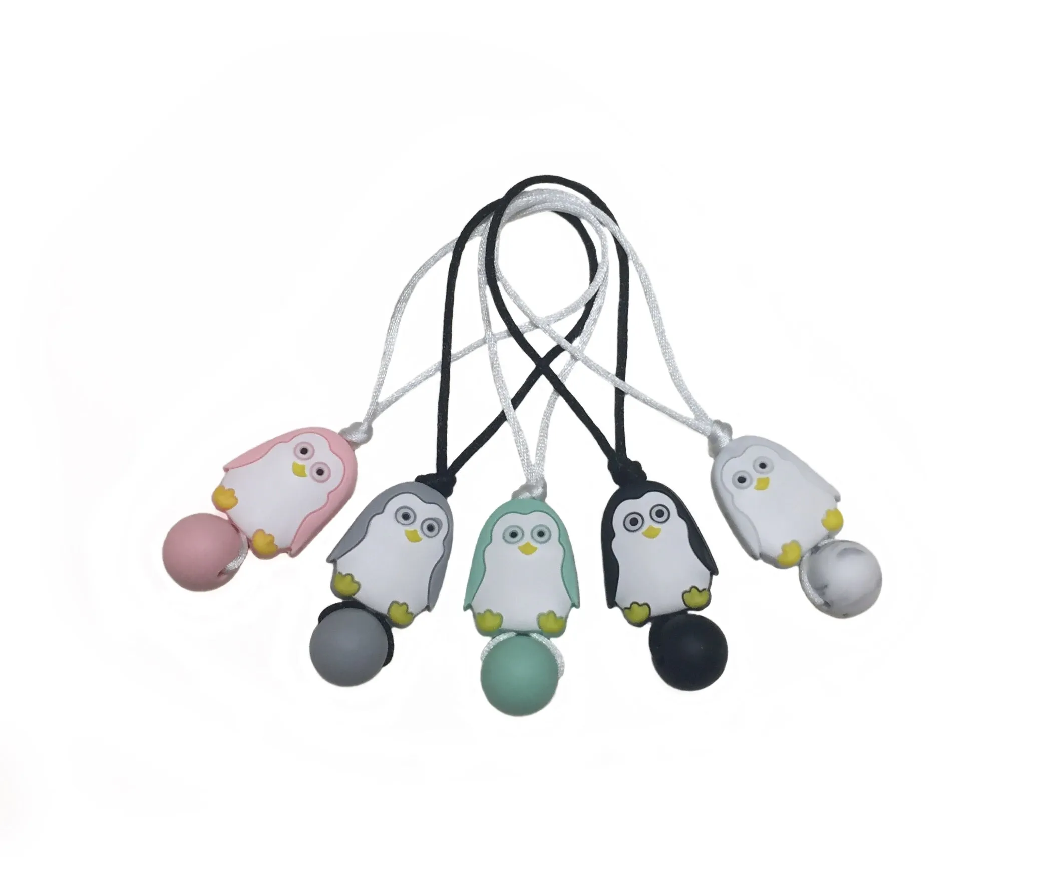 Penguin zipper pull