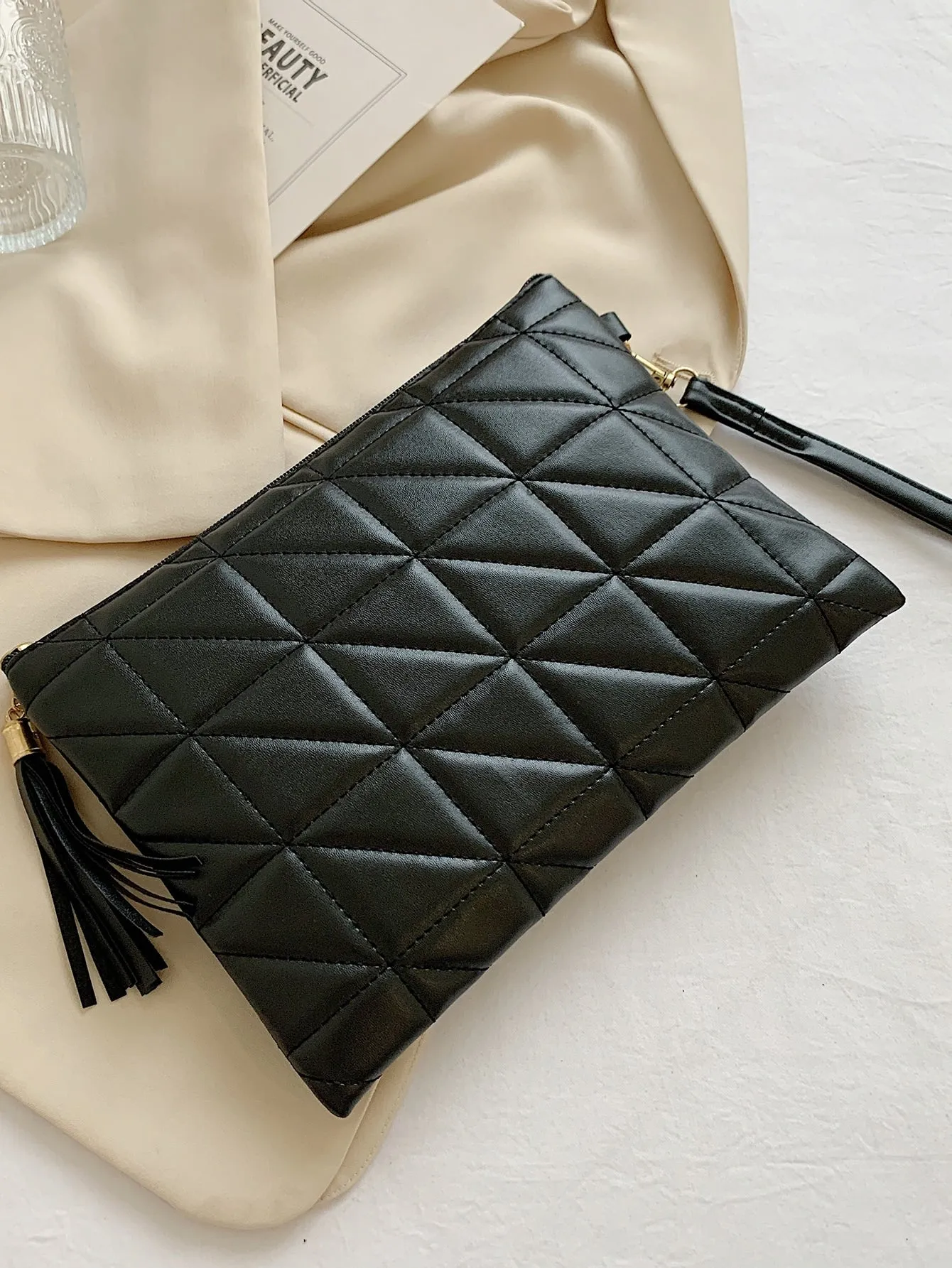 Quilted Embossed Tassel Decor Clutch Bag - Black- FD ⚡
