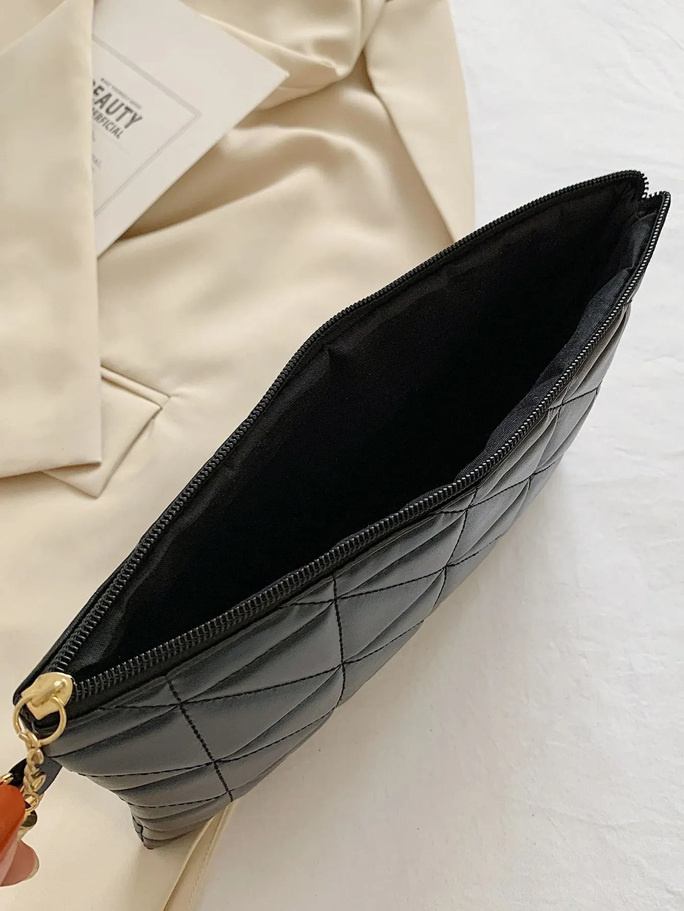 Quilted Embossed Tassel Decor Clutch Bag - Black- FD ⚡