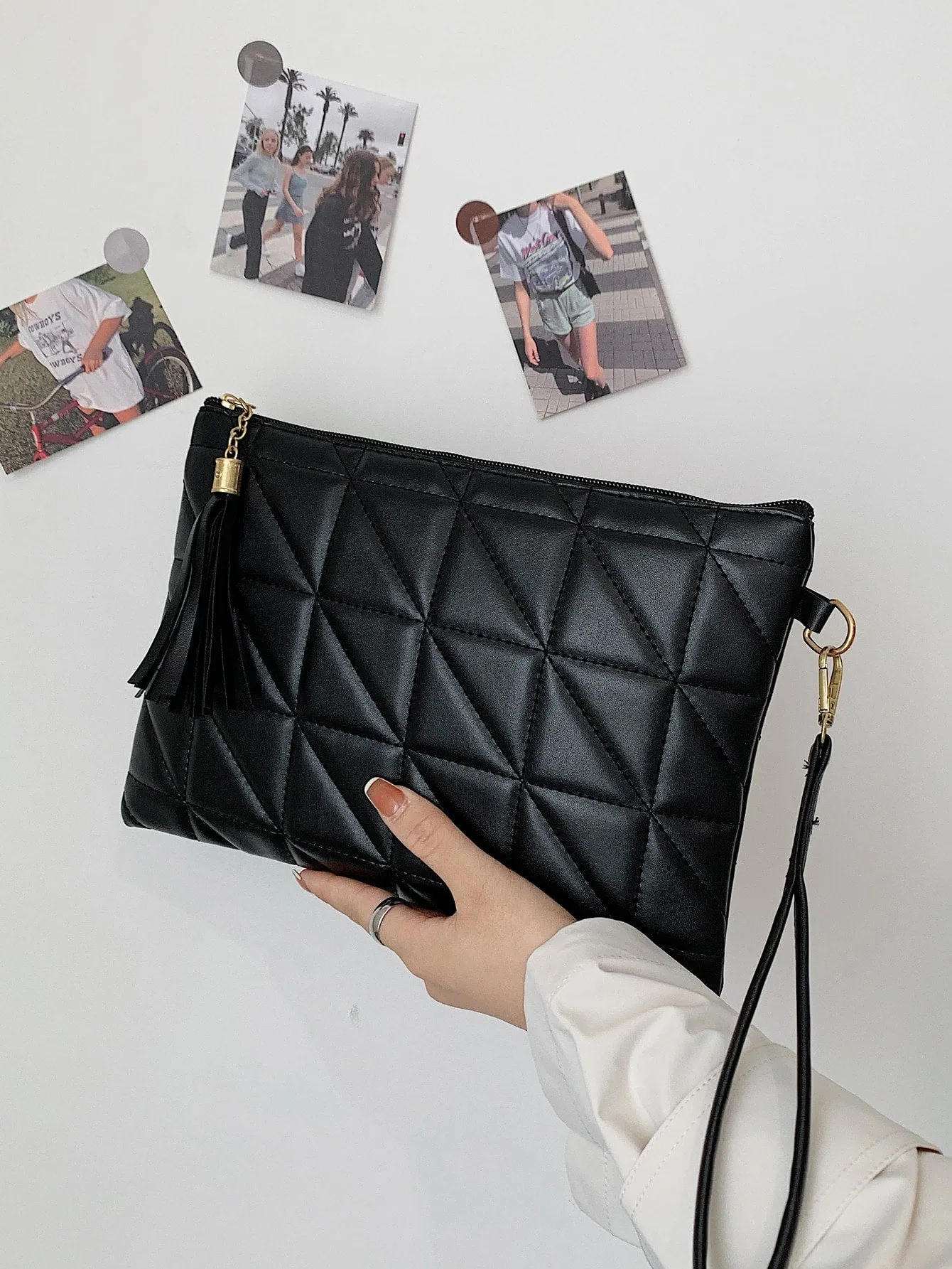 Quilted Embossed Tassel Decor Clutch Bag - Black- FD ⚡