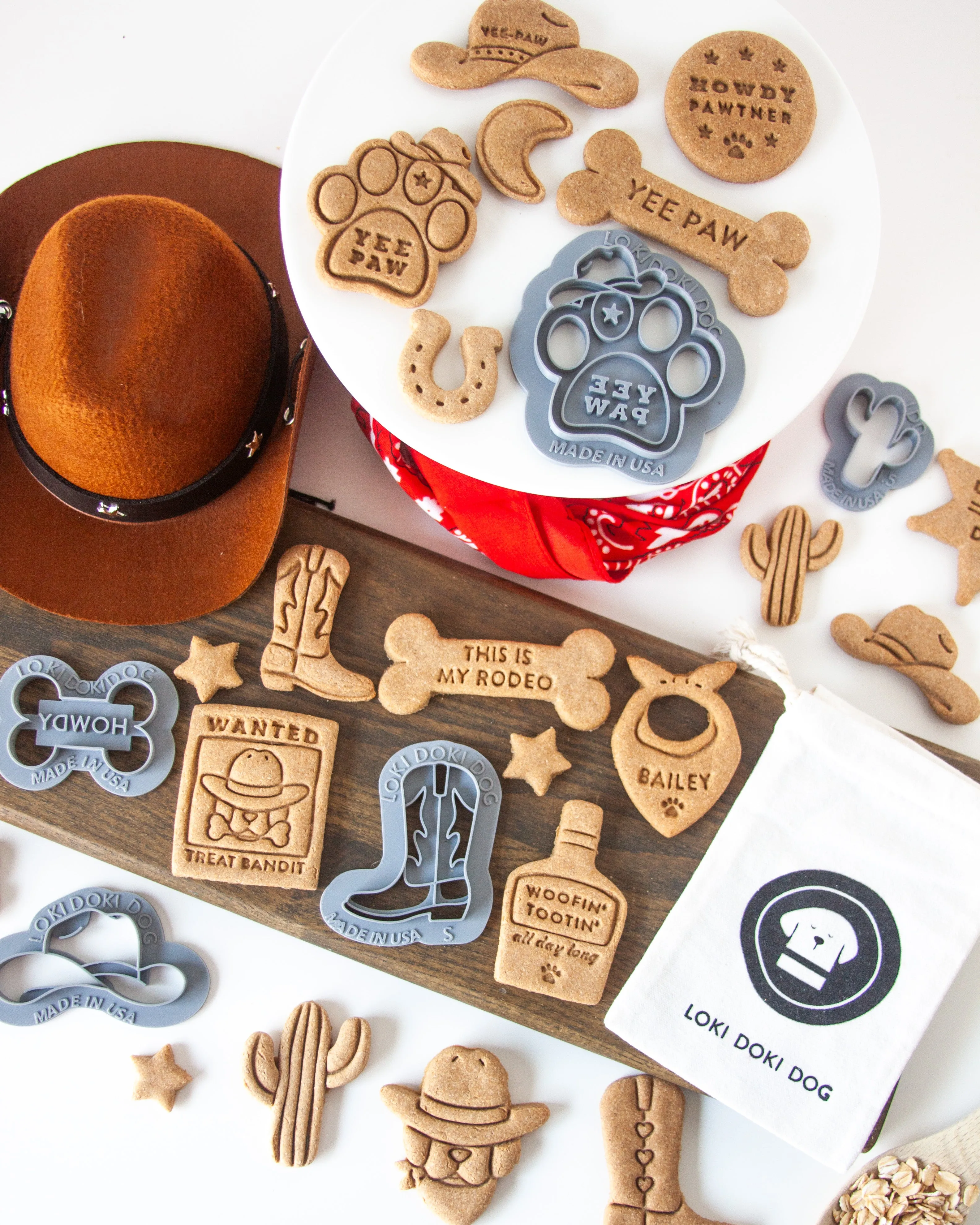"Howdy Pawtner" with Stars, Round Shaped Cookie Cutter