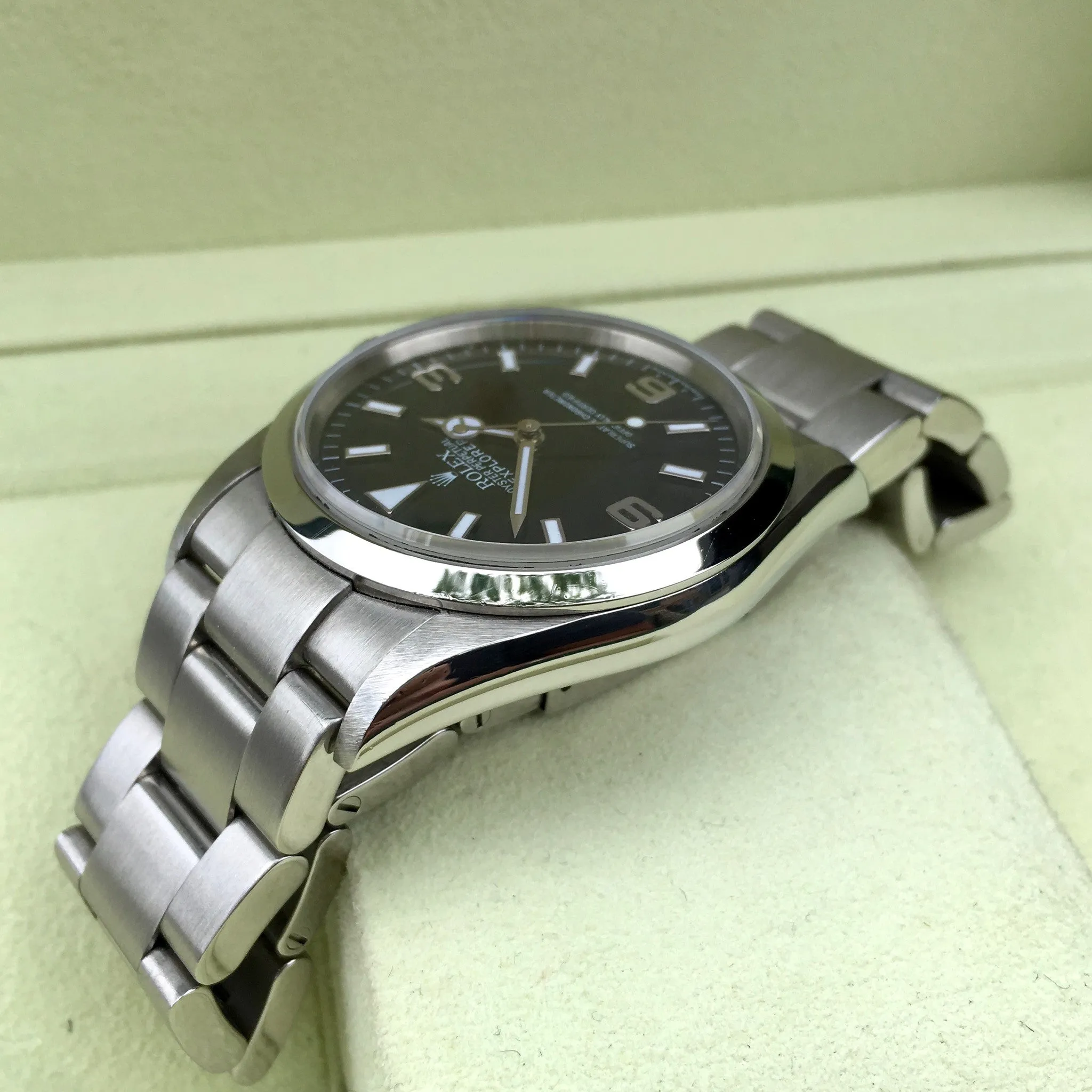 Rolex Explorer 114270 Steel Caliber 3130 "K" 2001 Automatic Black Watch Box Papers