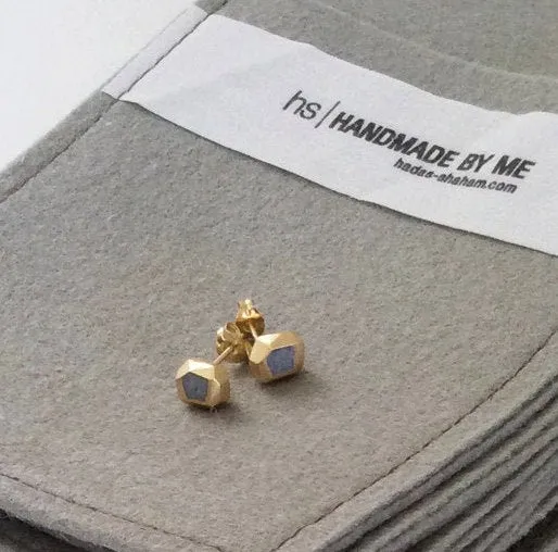 Tiny everyday gold & concrete nugget posts