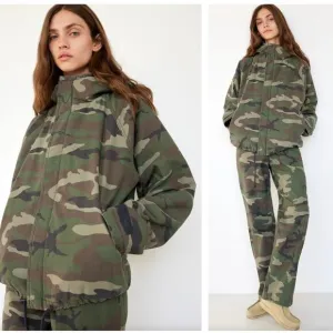TNA x ARITZIA Christie Jacket Olive Green Camo Camouflage
