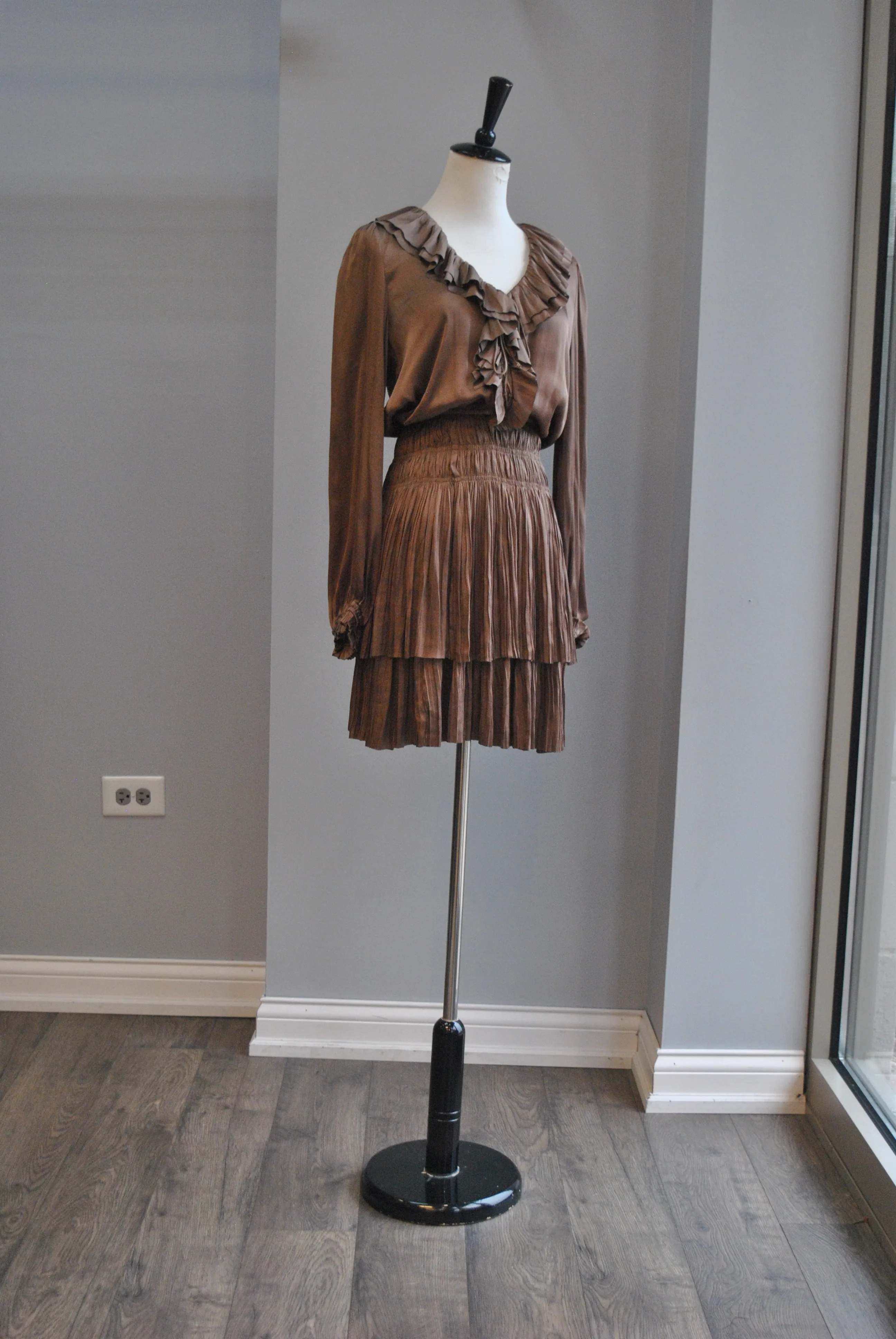TOBACCO BROWN SILKY FALL DRESS WITH ELASTIC WAIST