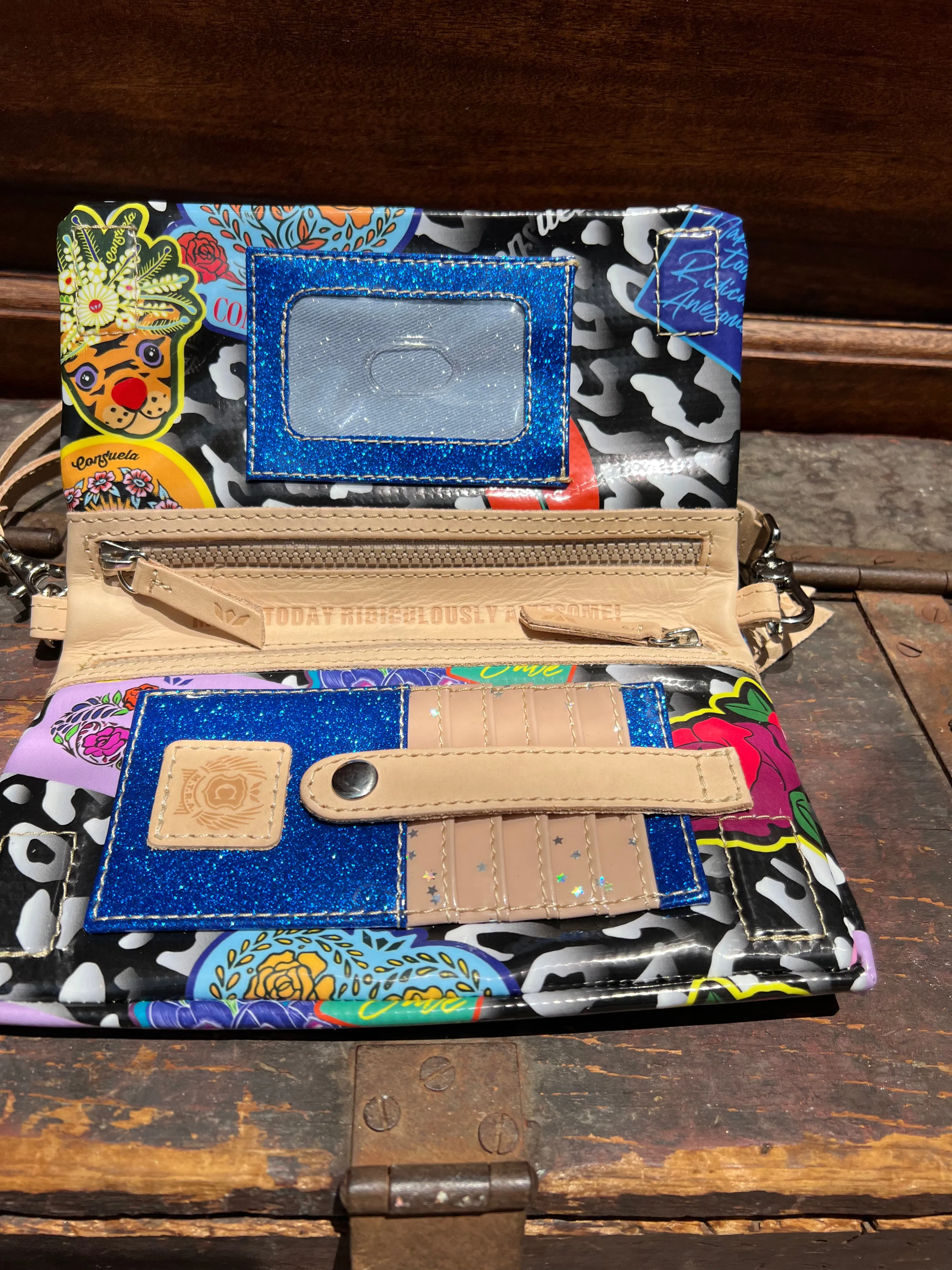 Uptown Crossbody Zoe