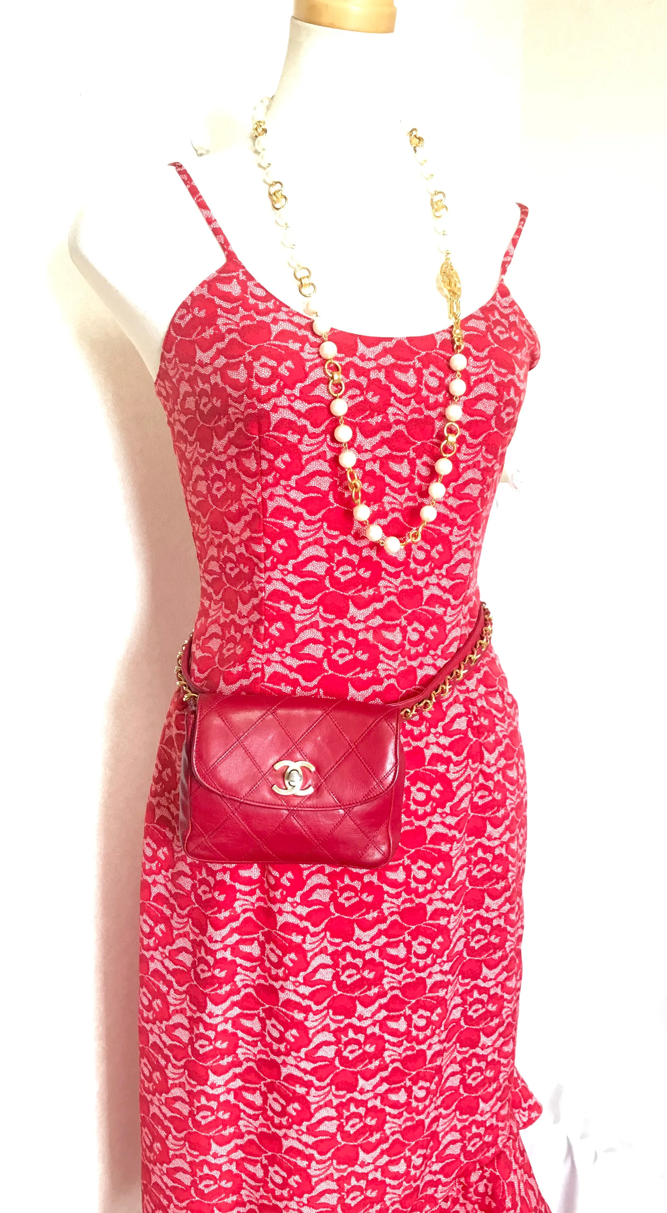Vintage CHANEL red leather 2.55 waist purse, fanny pack, hip bag with gold CC closure and chain belt.  Belt 28”- 33”(71cm~77cm).