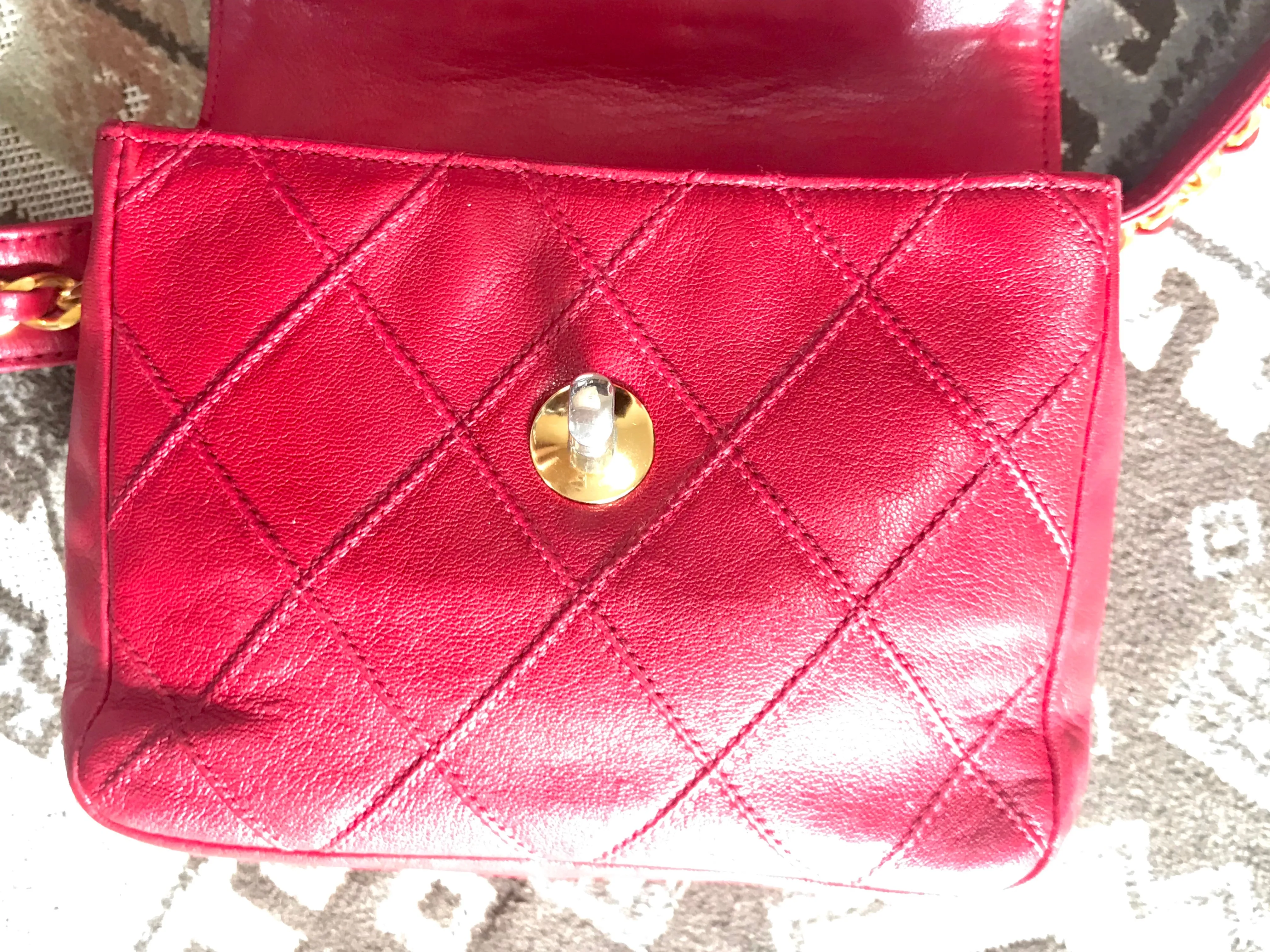 Vintage CHANEL red leather 2.55 waist purse, fanny pack, hip bag with gold CC closure and chain belt.  Belt 28”- 33”(71cm~77cm).