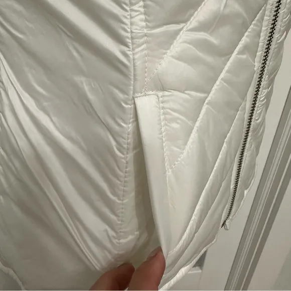 White House Black Market Quilted Zip Up Vest Sleeveless Side Pocket NWT