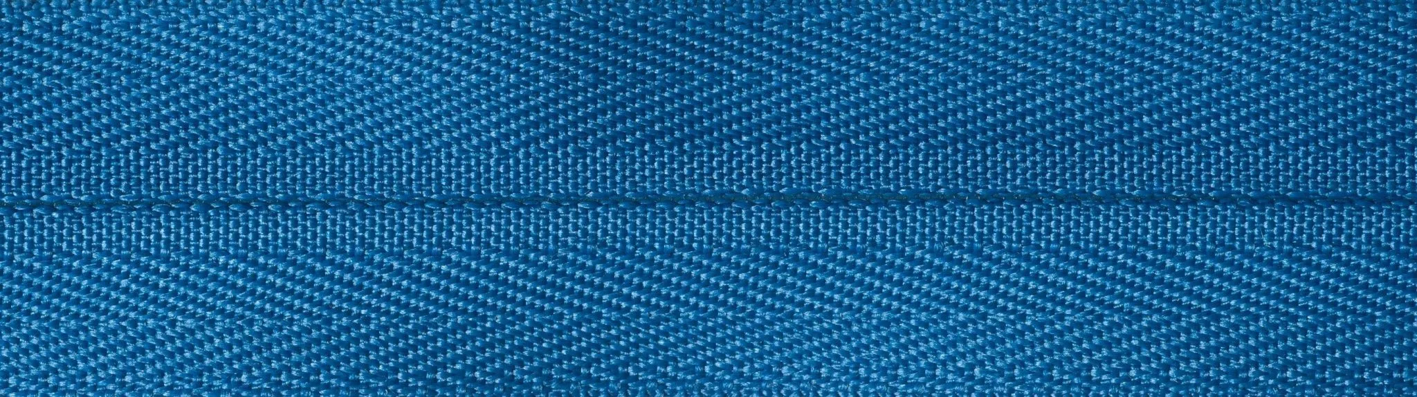 YKK Concealed / Invisible Zip - 56cm / 22'' - Saxe Blue 557